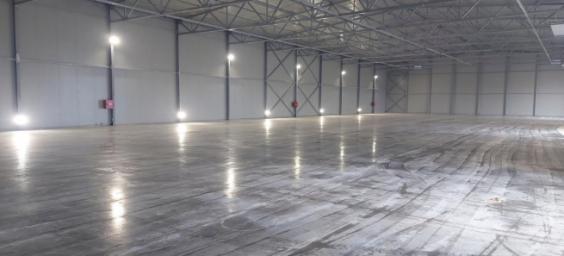 ZEMUN BATAJNICKI DRUM 1500m2 , 8700e