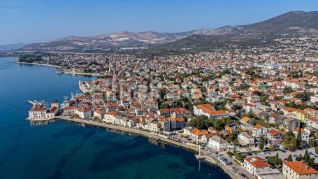 Kaštel Novi, građevinsko zemljište 501m2, prodaja