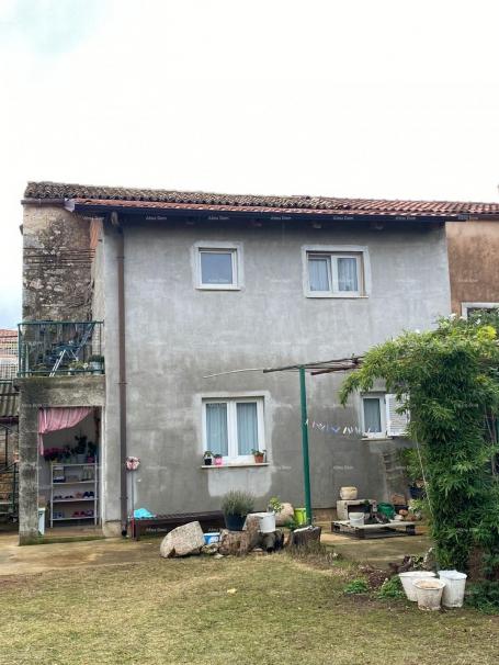 House A house for sale with additional building and land, Pula!
