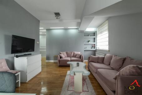 NOVI SAD - CENTAR - JEDNOIPOSOBAN STAN - 49 m2 - 190,500€