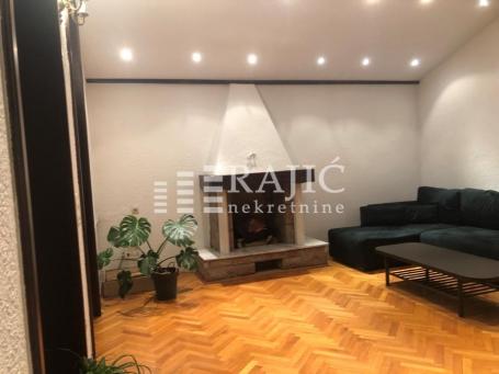 Voždovac, Veselina Masleše, 150 m2,4.0+dvorište+garaža #4473