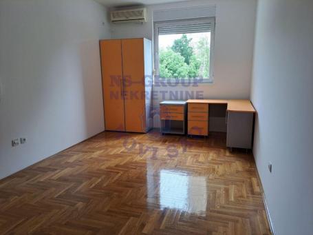 Na prodaju garsonjera na Grbavici na jednoj od najtraženijih lokacija u gradu!