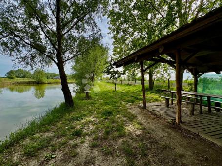 JEZERO I PARCELA VELIKI INVESTICIJSKIN POTENCIJAL