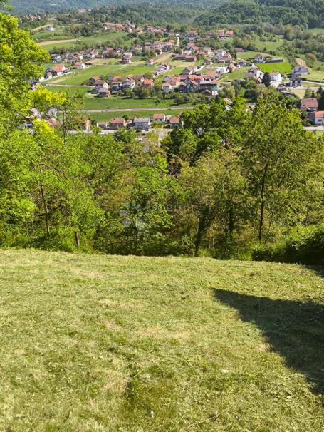 Građevinsko zemljište sa panoramskim pogledom na Donju Stubicu!