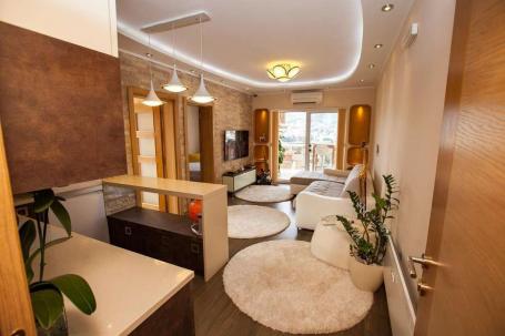 Three-bedroom apartment in Bar €315,000