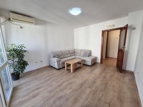 Apartment by the sea in Bar, 56 m²