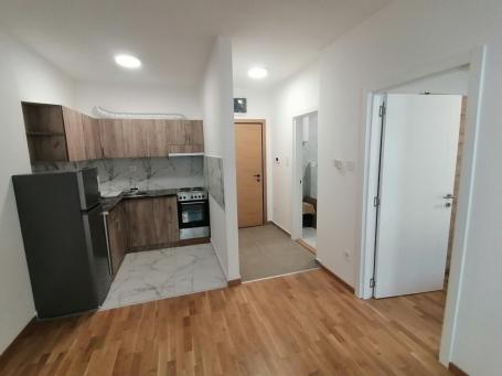 Namešten noviji jednoiposoban stan 39m2, kalorimetri, klima, terasa - Sajlovo
