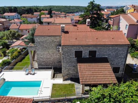 Kuća Prekrasna kuća s bazenom u Puli,  idealna za obitelj ili investiciju
