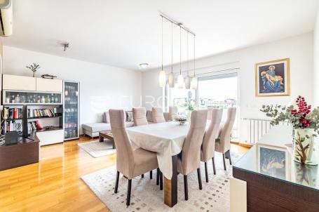 Zagreb, Vrbik, VMD, odličan peterosoban stan 148 m², dupla garaža