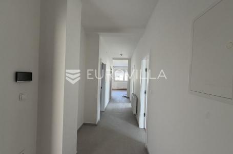 Đakovo, Centar, trosoban stan 73,50 m², NOVOGRADNJA