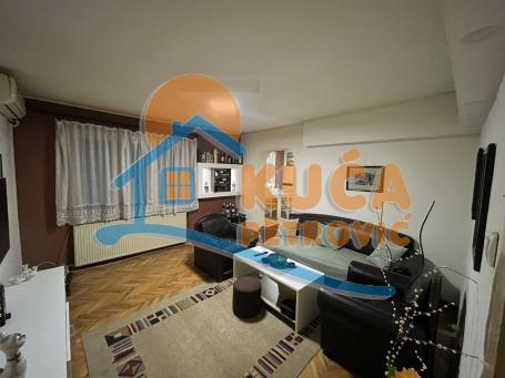 Stan u kući 122m2 sa lokalom 20m2 kod Doma zdravlja