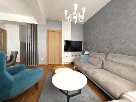Dvosoban lijepo namješten stan, 54 m², Pobrežje, Podgorica