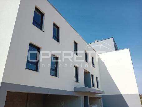Novi stambeni objekt u Vrboskoj (Hvar) – dvoetažni stan na drugom katu s terasom