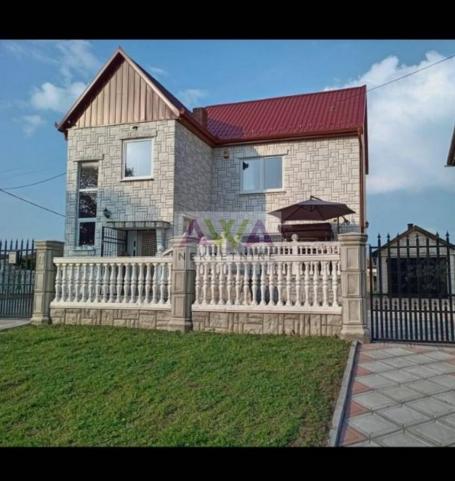 Aleksa Šantić. Porodična kuća 80 m2 u osnovi, plac 6ar