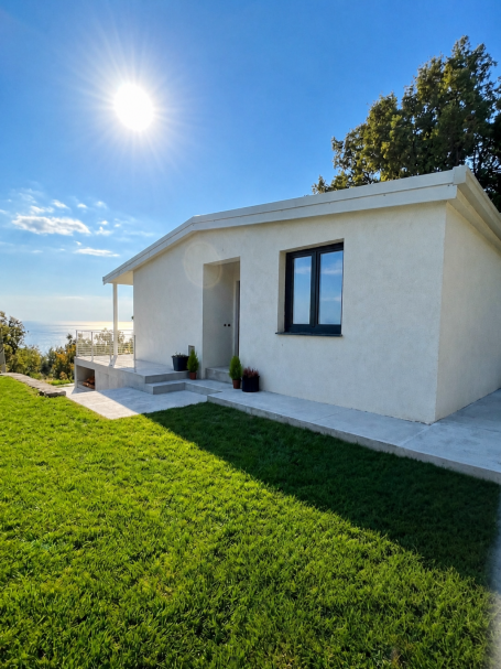 Maison neuve avec terrain à vendre, vue mer, commune de Bar