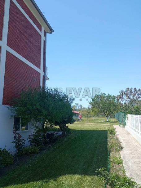 Kragujevac, naselje Jovanovac, luksuzna porodična kuća, korisna površina 353 m2