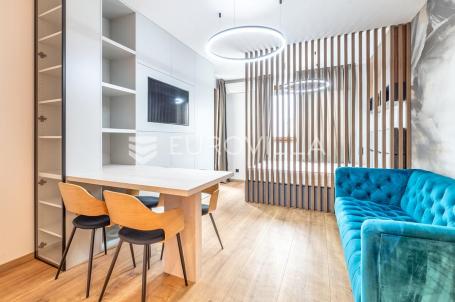 Zagreb, Rapska, moderno uređen dvosoban stan s parkirnim mjestom, 48 m²
