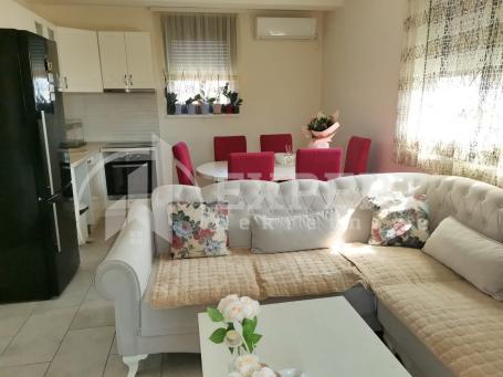 Odličan  dvoiposoban stan u novogradnji   kod Pantalejske crkve, 52m2, 2. sprat
