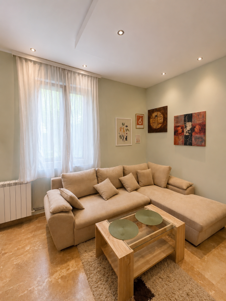 Stan 60m2, Savski Venac, Dedinje