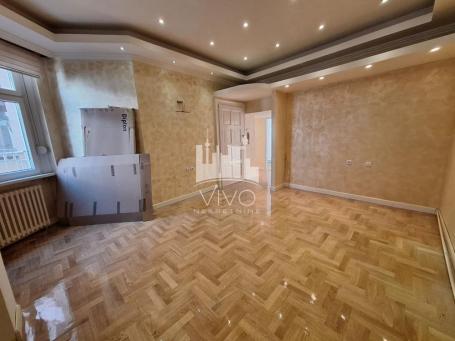 Koče Kapetana, renoviran salonac,83m2 ID#1801