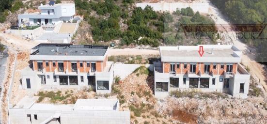 Imotski vila (roh-bau) 390 m2 vrhunska lokacija - ekskluziva