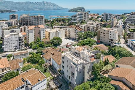 One-bedroom apartment with sea view and garage, Babin Do