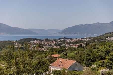 New townhouse with 2 bedrooms and a panoramic view of