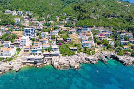 Villa with 8 bedrooms near the sea, Dobre Vode, Bar