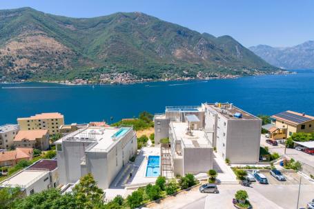 One bedroom furnished apartment with sea view, Dobrota, 