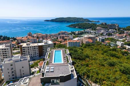 One-bedroom apartment with sea and mountain views, Becici, 