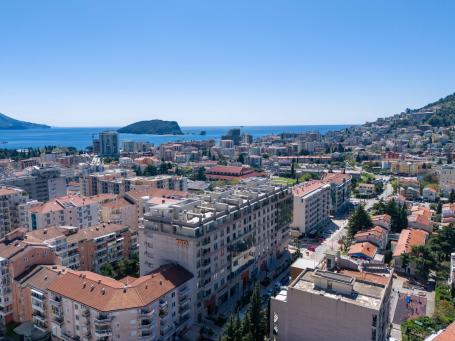 Two-bedroom designer apartment in the center, Budva
