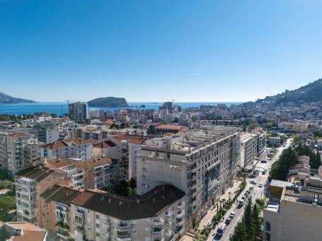 Two-bedroom modernly furnished apartment, Budva