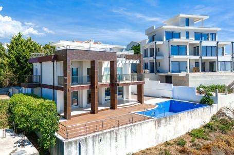 Villa with a swimming pool and open sea view