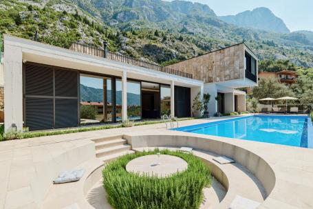 Contemporary 5bdr Villa  Dobrota