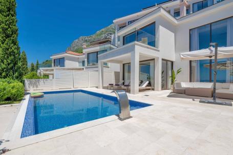 Drobni Pijesak Luxury Villa