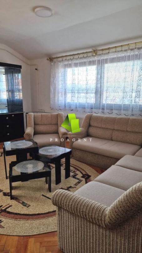 Trosoban stan na Bulevaru Nemanjića ID#8070