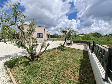 Istra, Štokovci, Moderna prizemnica 130 m² s bazenom i privatnošću