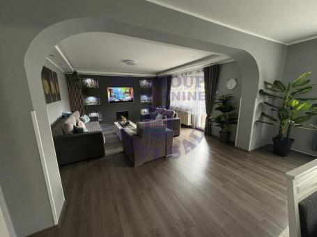 Odlicna kuca u Veterniku,300m2