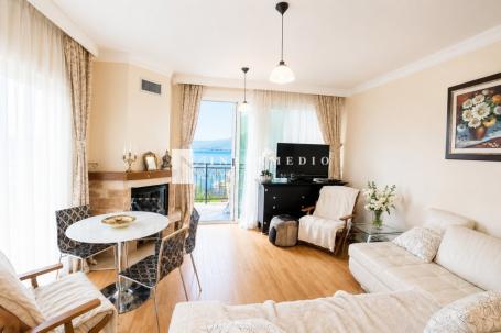 For Sale – Apartment 55 m² + 20 m² Terrace, Second Line to the Sea, Đenovići, He