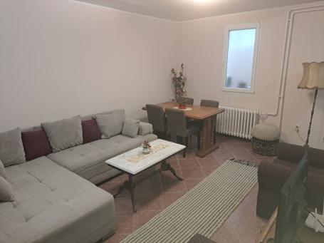 Garsonjera, Blok 44, Gandijeva, 32 + 2 m2