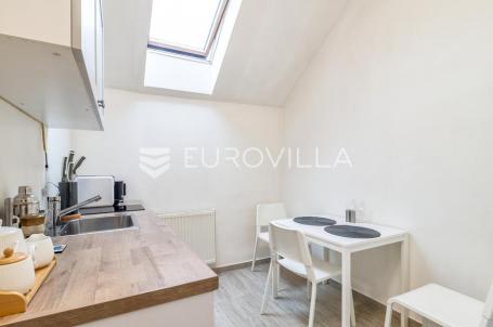 Trešnjevka, novouređen dvosoban stan 68 m²