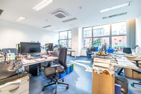 Zagreb, poslovna zona, Radnička, izvrstan uredski prostor 487 m², 5 garažna mjesta