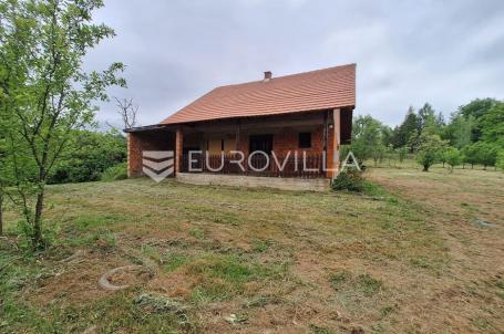 Topusko, kuća 150 m², 72400 m² zemljišta, 9000 m² građevinskog, prilika za investiciju, eko imanje