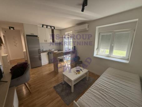 Garsonjera u Petrovaradinu, 30m2