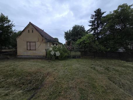 Kopija od Zvonimirovac – kuća s velikom parcelom i vinogradom