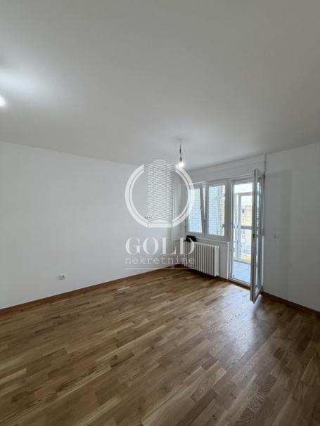 PRODAJA-Renoviran, dvosoban-Kej, Centar-42m2 ID#11717