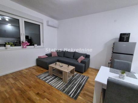 Odličan jednoiposoban stan-Adice 065 385 88 86