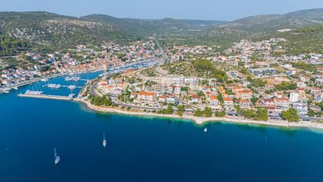 Marina - građ. zemljište u blizini mora, 1700 m2, PRODAJA