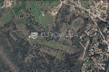 Marčana, Pavićini, poljoprivredno zemljište 3020 m², uredan pristup