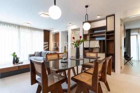 Istra, Rovinj, dugoročni najam dvosobnog luksuznog stana 76 m² na top lokaciji